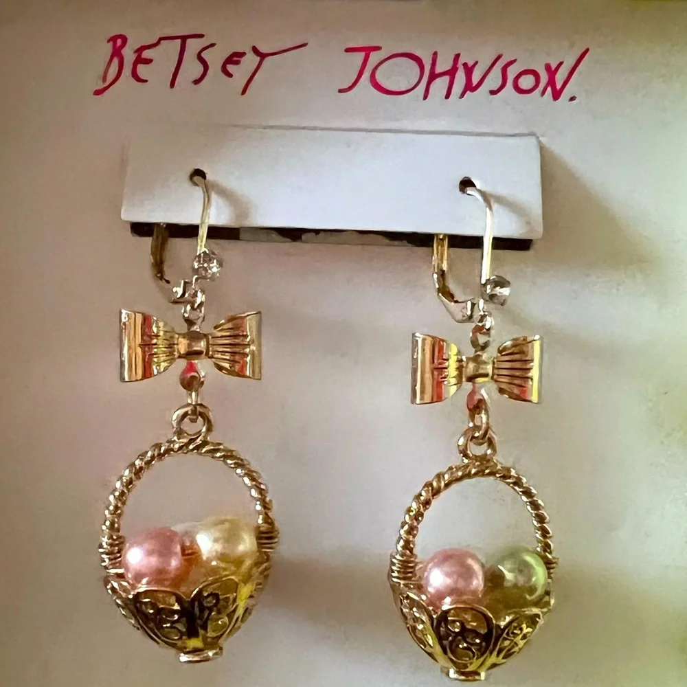 New Betsey Johnson Egg Basket Earrings - Picture 7 of 8